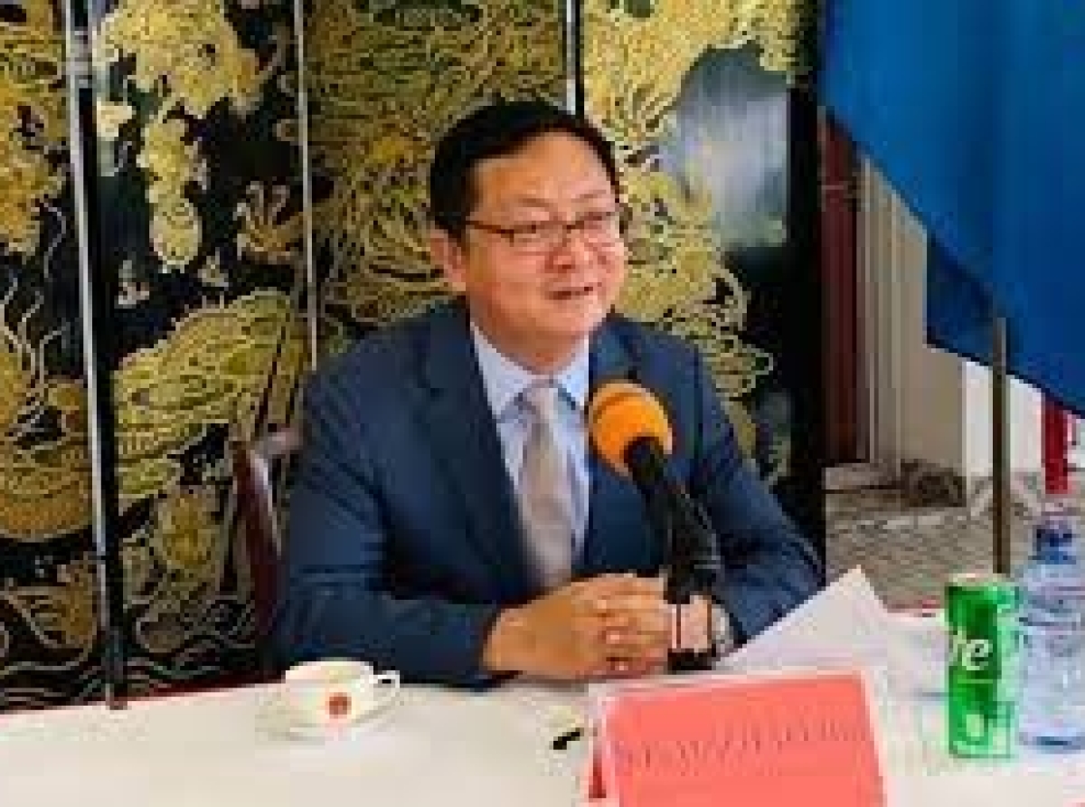 Octroyant la Bourse Mulan aux étudiantes de l’Unikin, Zhao Bin : « Que la jeunesse congolaise s’engage dans la voie commune de la Chine et la RDC pour réaliser la modernisation »